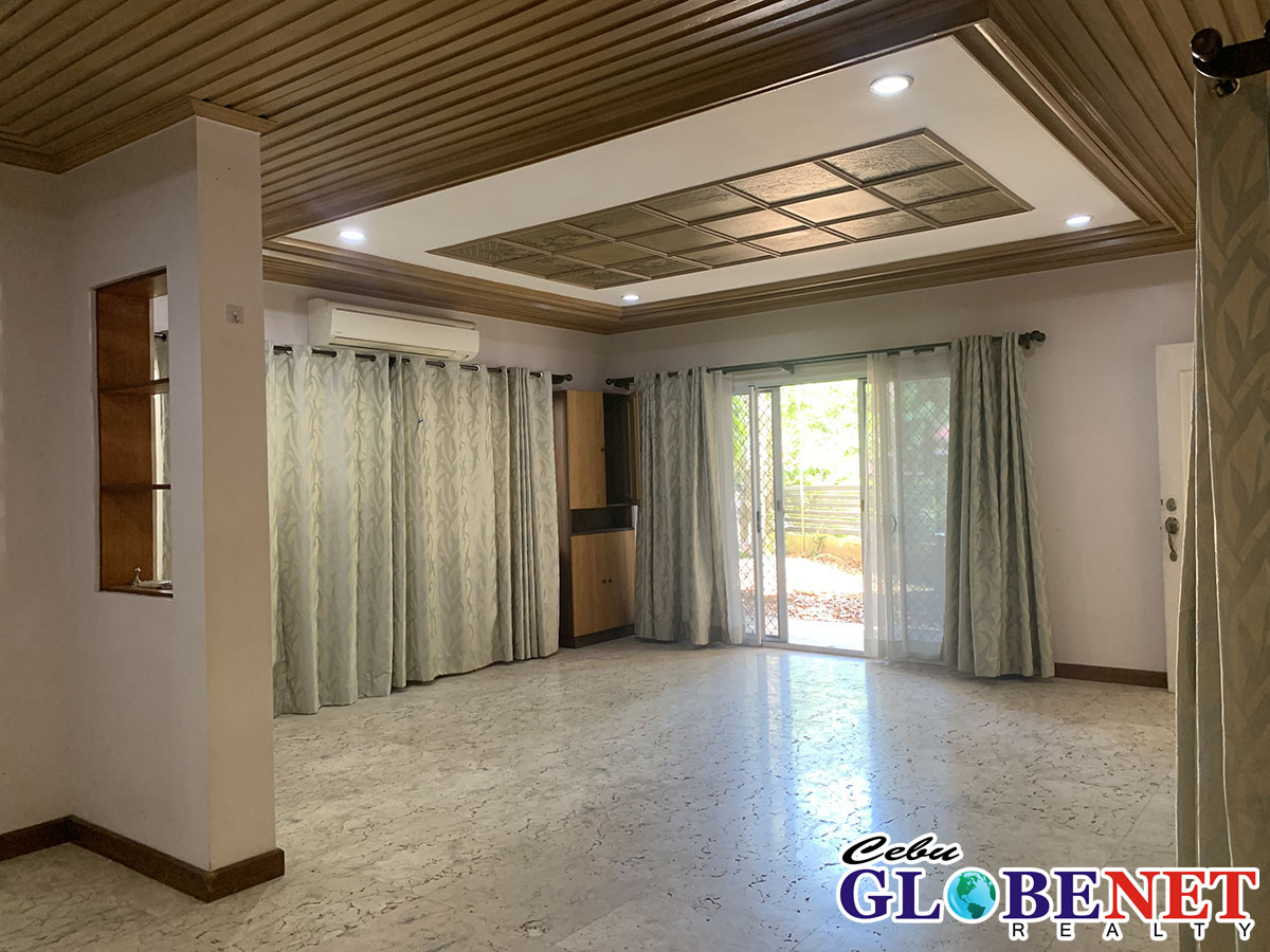 3 Bedroom House in Maria Luisa Banilad